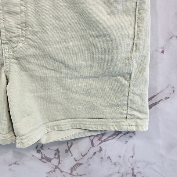 Old Navy Shorts Womens 8 Green High Rise OG Valganna Mom Light Mint Denim Jean - Picture 4 of 11